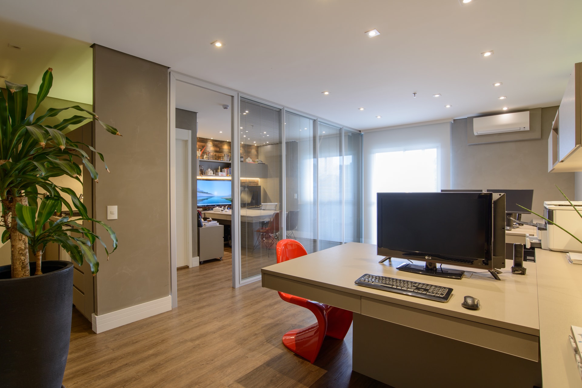 Fotografia de arquitetura e interiores - Escritorio Arquitetura - Arquiteto Andrea Parreira - Foto 1