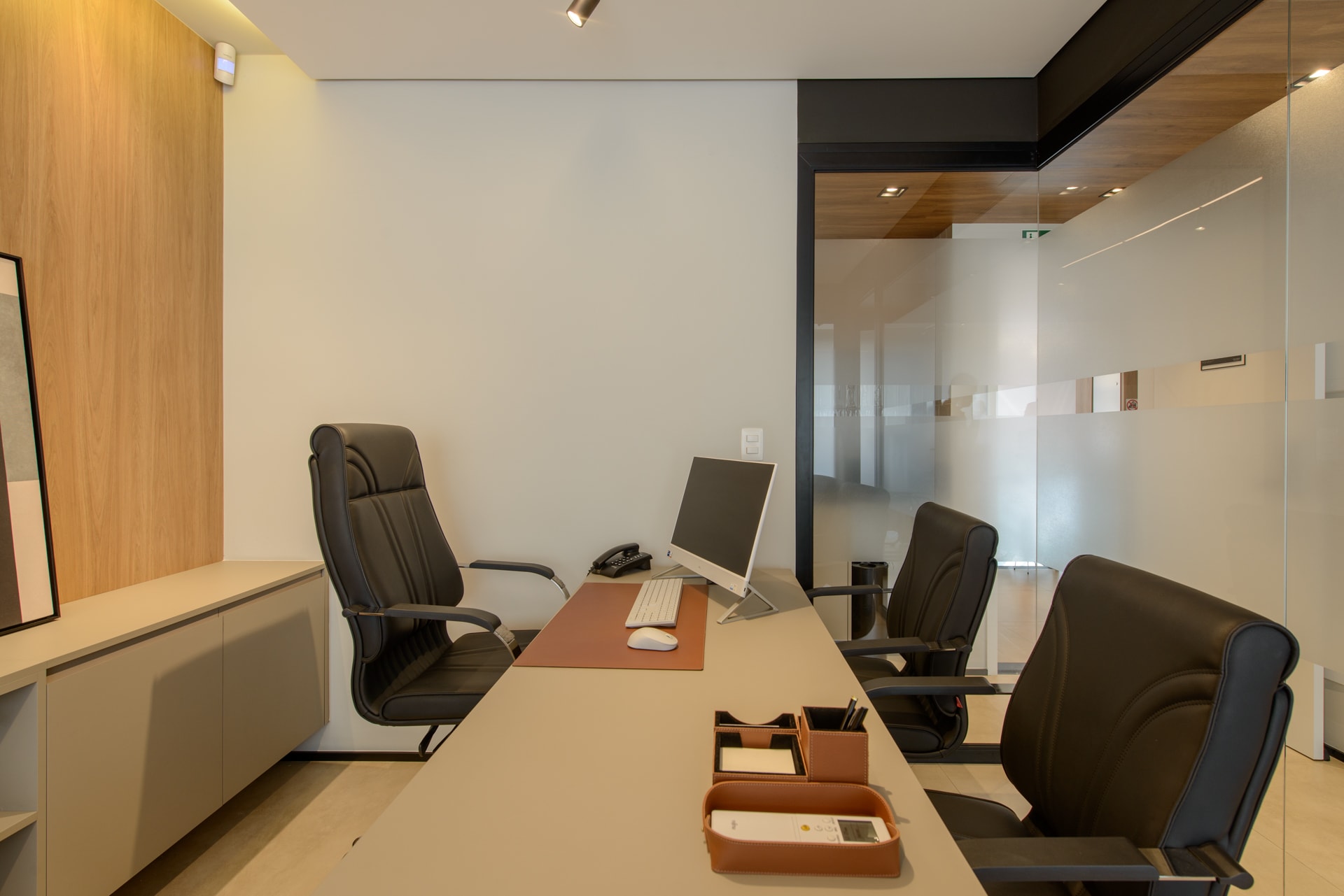 Fotografia de arquitetura e interiores - Escritório SBC - Arquiteto MB4 Arquitetura - Foto 12